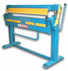 Folding Machine Sheet Metal Folding Machine comes with the option of plain or segmented upper bending beam for Box and Pan Folding